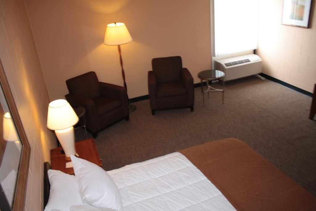 Sunlac Inn Lakota 外观 照片